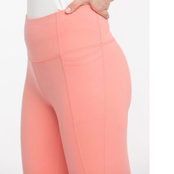 2/$15 Ricki’s Capri Leggings with Pockets Peach Size XL 16 NWT - Picture 3 of 6